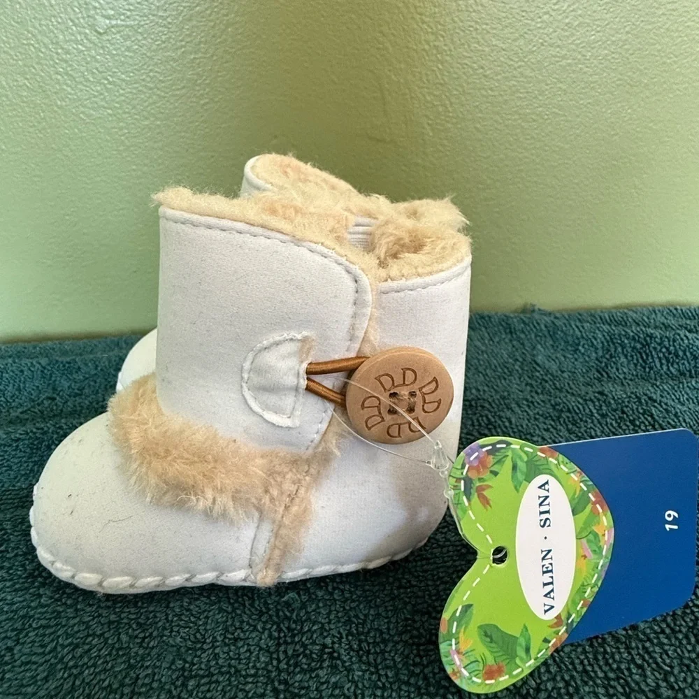 Valen Sina Infant Boots Faux Fur & Suede Ivory &‎ Tan Button Closure 4.5